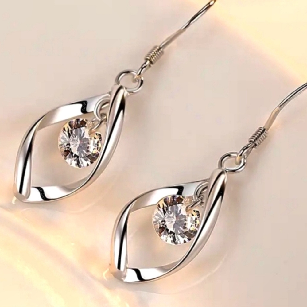 Gorgeous Sterling Silver Plated Zircon Rotating Tassel Earrings. NWT. Fast Ship.